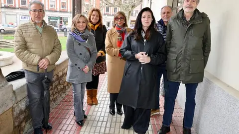 La diputada y portavoz nacional de emergencia demográfica y políticas sociales de Vox, Rocío de Meer, visita León y ofrece una rueda de prensa. Foto: Campillo.