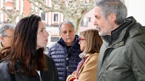 La diputada y portavoz nacional de emergencia demográfica y políticas sociales de Vox, Rocío de Meer, visita León y ofrece una rueda de prensa. Foto: Campillo.