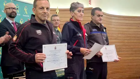 El salón de actos de la Inspección Provincial de Trabajo y Seguridad Social acogió este viernes la entrega de 17 reconocimientos a profesionales de la seguridad privada en León.