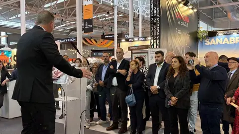 El presidente de la Junta de Castilla y León, Alfonso Fernández Mañueco, inaugura AR-PA Turismo Cultural e INTUR, Feria Internacional del Turismo de Interior. Foto: Ayuntamiento de León.