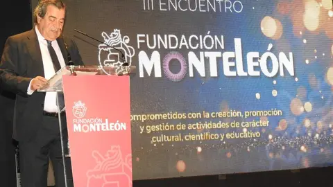 La Fundación MonteLeón celebra la tercera edición de su encuentro con las entregas de premios de los tres certámenes literarios y de su joven certamen artístico de acuarela. Acude el presidente de las Cortes de Castilla y León, Carlos Pollán. Foto: M.A. García.