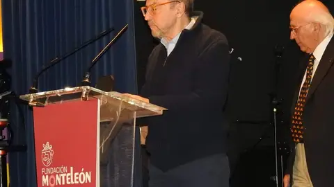 La Fundación MonteLeón celebra la tercera edición de su encuentro con las entregas de premios de los tres certámenes literarios y de su joven certamen artístico de acuarela. Acude el presidente de las Cortes de Castilla y León, Carlos Pollán. Foto: M.A. García.