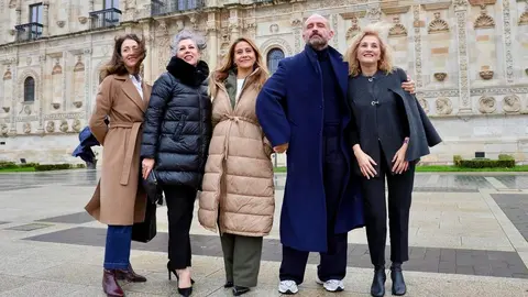 El vicesecretario nacional de Educación e Igualdad del Partido Popular, Jaime de los Santos, visita León junto a la diputada leonesa Silvia Franco y la senadora Asunción Mayo. Foto: Campillo.