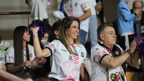 El Abanca Ademar cae con contundencia en el Palacio de los Deportes Urbano González Escapa ante un Barça completamente indomable. Foto: Isaac Llamazares.