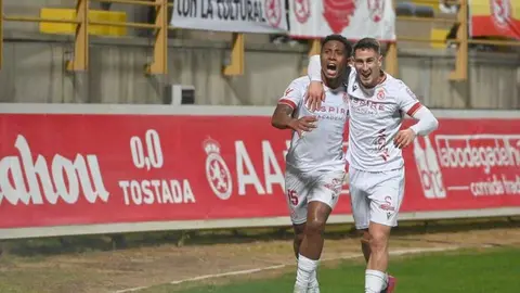 La Cultural sabe sufrir ante un Málaga que ha dominado, hasta que ha aparecido la figura de Ribeiro para inclinar la balanza en la primera mitad.