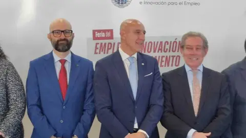 Inauguración de la VII Feria del Empleo, Innovación y Emprendimiento de León, organizada por la Cámara de Comercio, con la asistencia del alcalde, José Antonio Diez. Foto: M.A. García.