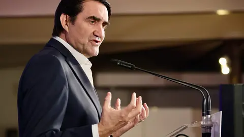 El presidente del PPCyL, Alfonso Fernández Mañueco clausura la Junta Directiva del Partido Popular de León, acompañado por el presidente de la gestora en la provincia, Juan Carlos Suárez Quiñones y otros cargos públicos y afiliados del PP en León. Fotos: Campillo