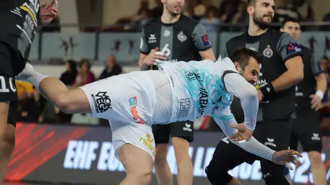 El Abanca Ademar afronta un duelo clave en la Liga Europea ante el Partizán de Belgrado, un duelo de poder a poder con el aliento de la grada del Palacio. Foto: Isaac Llamazares