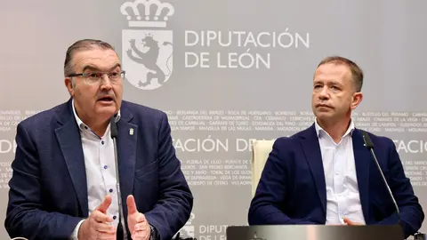 El vicepresidente de la Diputación de León, Roberto Aller, presenta la Oficina de Expropiaciones. Foto: Campillo