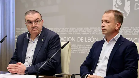 El vicepresidente de la Diputación de León, Roberto Aller, presenta la Oficina de Expropiaciones. Foto: Campillo