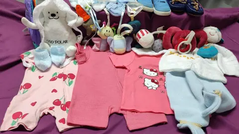 Ropa de la que se dispone para prestar a las familias que lo necesiten o quieran.