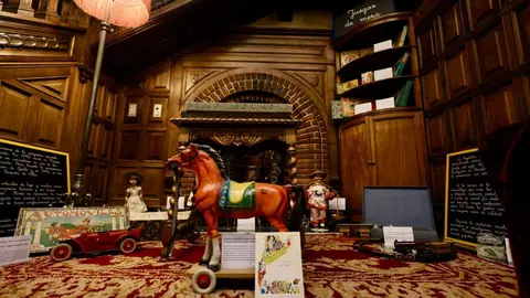 Acto de presentación y apertura al público de la exposición benéfica ‘El juguete español. Un siglo de historia. 1880-1980’. Foto: Campillo