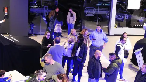 Eslauto León exhibe músculo comercial en el Premiere Day con la presentación de tres nuevos modelos de Omoda | Jaecoo. La marca reúne a clientes y aficionados del motor en un evento nacional simultáneo marcado por la tecnología, la electrificación y el impulso comercial tras la feria del vehículo. Fotos: M.A. García