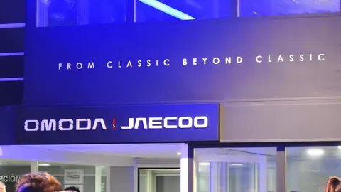 Eslauto León exhibe músculo comercial en el Premiere Day con la presentación de tres nuevos modelos de Omoda | Jaecoo. La marca reúne a clientes y aficionados del motor en un evento nacional simultáneo marcado por la tecnología, la electrificación y el impulso comercial tras la feria del vehículo. Fotos: M.A. García