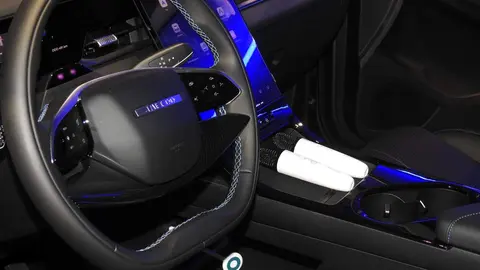 Eslauto León exhibe músculo comercial en el Premiere Day con la presentación de tres nuevos modelos de Omoda | Jaecoo. La marca reúne a clientes y aficionados del motor en un evento nacional simultáneo marcado por la tecnología, la electrificación y el impulso comercial tras la feria del vehículo. Fotos: M.A. García