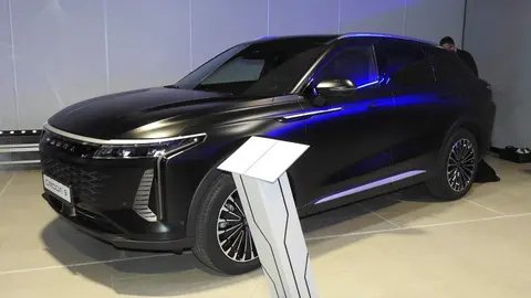 Eslauto León exhibe músculo comercial en el Premiere Day con la presentación de tres nuevos modelos de Omoda | Jaecoo. La marca reúne a clientes y aficionados del motor en un evento nacional simultáneo marcado por la tecnología, la electrificación y el impulso comercial tras la feria del vehículo. Fotos: M.A. García