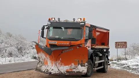 La primera nevada de la temporada llega a las cumbres de la vertiente leonesa de la Cornisa Cantábrica. Foto: Peio García