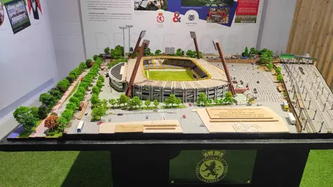 La Cultural detalla su plan de reformas en el Reino de León para consolidar su regreso a Segunda | El club renueva asientos, inaugura una zona VIP y prepara un proyecto de palcos pendiente de una reunión con el Ayuntamiento. Fotos: M.A. García