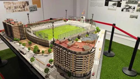 La Cultural detalla su plan de reformas en el Reino de León para consolidar su regreso a Segunda | El club renueva asientos, inaugura una zona VIP y prepara un proyecto de palcos pendiente de una reunión con el Ayuntamiento. Fotos: M.A. García