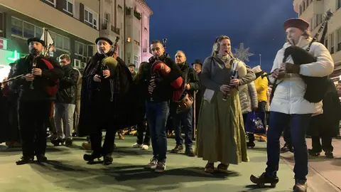 El centro de León se transformó en el escenario de la IV Madreñada este sábado.