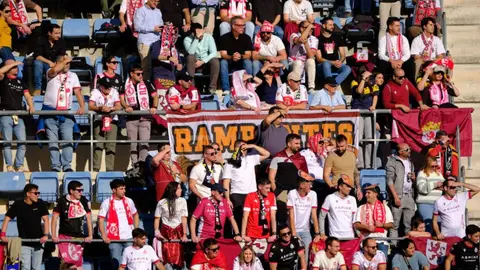 El equipo del 'Cuco' Ziganda se impone al Cádiz remontando un 1-0 adverso y con Badia como protagonista tras detener un penalti y ser determinante en los minutos claro