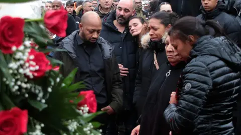 El presidente de la Junta, Alfonso Fernández Mañueco asiste al funeral por el minero fallecido acompañado por el presidente del Principado, Adrián Bardón y el consejero de Fomento, Juan Carlos Suárez Quiñones. Fotos: Peio García