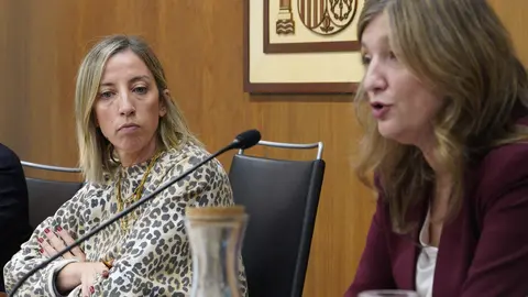 La rectora de la Universidad de León, Nuria González, y la directora de Universidades e Investigación de la Junta de Castilla y León, Blanca Ares, inauguran las I Jornadas Nacionales de Campus Periféricos. Foto: César Sánchez.
