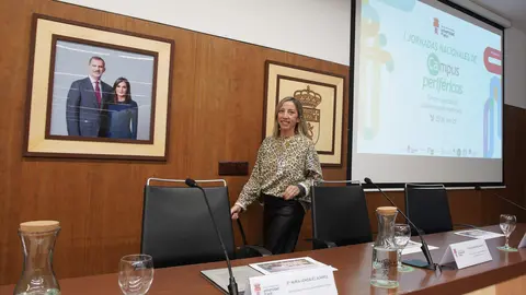 La rectora de la Universidad de León, Nuria González, y la directora de Universidades e Investigación de la Junta de Castilla y León, Blanca Ares, inauguran las I Jornadas Nacionales de Campus Periféricos. Foto: César Sánchez.