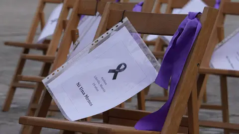Acto conmemorativo del Ayuntamiento de Ponferrada con motivo del Día Internacional de la Eliminación de la Violencia contra la Mujer. Foto: César Sánchez.