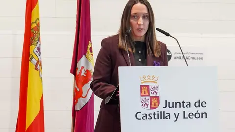 El delegado territorial de la Junta, Eduardo Diego, el presidente de la Diputación, Gerardo Álvarez Courel, el subdelegado de Gobierno, Héctor Alaiz, la vicerrectora de Inclusión, Igualdad y Proyección Social de la Universidad de León, Raquel Domínguez y, el alcalde de León, José Antonio Diez, participan en el acto institucional por el Día Internacional para la Eliminación de la Violencia contra las Mujeres. Foto: Campillo
