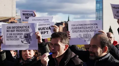 Primera jornada del pleno en las Cortes de Castilla y León. Fotos: Rubén Cacho