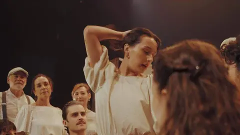 La leonesa Lucía Fontanilla sobre el escenario representando 'Bodas de sangre', 2024 Productora: King Entertainment. Foto: Fernando Huete.