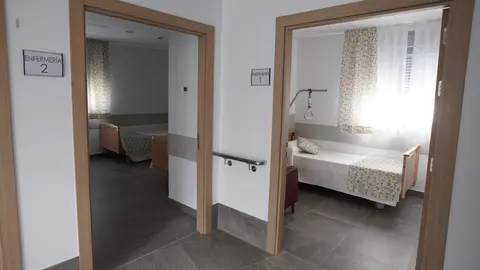 Inauguración de la nueva residencia de personas mayores de Camponaraya. Foto: César Sánchez.