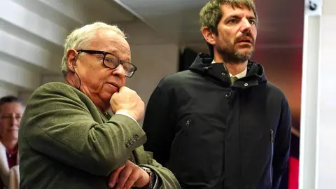 El ministro de Cultura, Ernest Urtasun, visita el Museo de León junto al consejero de Cultura, Turismo y Deporte de la Junta, Gonzalo Santonja, el delegado del Gobierno, Nicanor Sen, el alcalde de León, José Antonio Diez, el delegado territorial de la Junta, Eduardo Diego, entre otros. Foto: Campillo