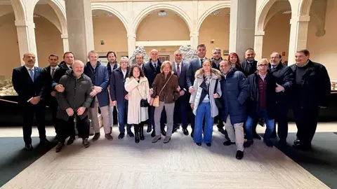 La Cofradía del Dulce Nombre de Jesús Nazareno ha abierto al público su tradicional Belén en la Casa de Carnicerías, donde permanecerá expuesto hasta el 11 de enero.