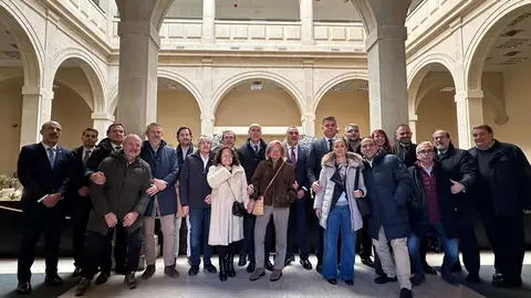 La Cofradía del Dulce Nombre de Jesús Nazareno ha abierto al público su tradicional Belén en la Casa de Carnicerías, donde permanecerá expuesto hasta el 11 de enero.