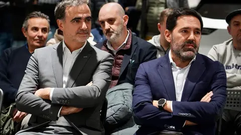 El director general de Dacia España, Laurent Sengenes, presenta en León el nuevo modelo Bigster C-SUV acompañado por el director general del Grupo Leomotor, Daniel Orejas. Foto: Campillo.