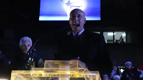 El alcalde de León, José Antonio Díez, preside el acto del encendido del alumbrado navideño de la ciudad. Foto: Peio García. Foto: Isaac Llamazares.