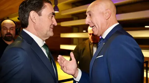 La Federación Leonesa de Empresarios celebra el 33 Día de la Empresa con un acto al que asiste el presidente de la Confederación Española de Organizaciones Empresariales, Antonio Garamendi, y en que se entregarán el galardón al Empresario del Año 2025 y otras distinciones. Foto: Campillo.