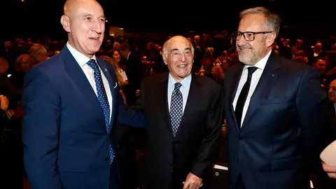 La Federación Leonesa de Empresarios celebra el 33 Día de la Empresa con un acto al que asiste el presidente de la Confederación Española de Organizaciones Empresariales, Antonio Garamendi, y en que se entregarán el galardón al Empresario del Año 2025 y otras distinciones. Foto: Campillo.