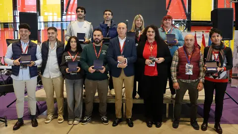 El alcalde de León, José Antonio Diez, preside la inauguración de la 35 edición de Expojoven. Foto: Campillo.