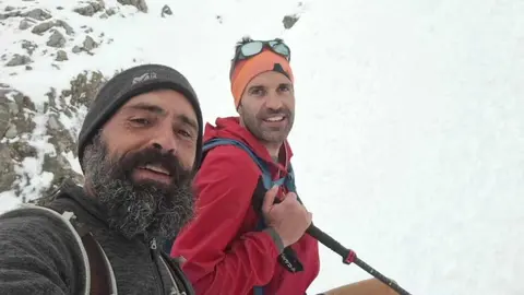 Los responsables del emblemático refugio de Picos de Europa explican que parte del tejado fue arrancado por el temporal y que no podrán abrir este invierno