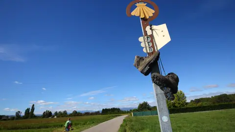 Peregrinos a su paso por la comarca del Bierzo. Foto: César Sánchez.