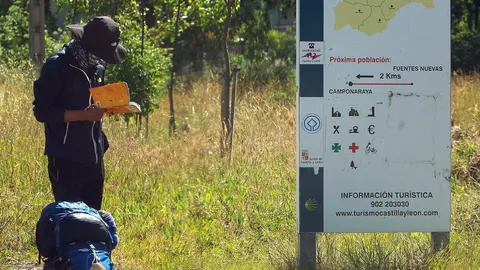Peregrinos a su paso por la comarca del Bierzo. Foto: César Sánchez.