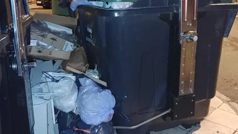 San Andrés suma toneladas de basura en las calles al no contar con vehículos suficientes para la recogida, pero la basura no es el único problema en el municipio.