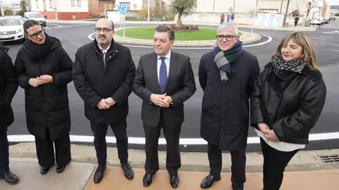 El consejero de la Presidencia, Luis Miguel González Gago, asiste al acto de inauguración del nuevo acceso a la pedanía Ponferradina de Toral de Merayo. Foto: César Sánchez.