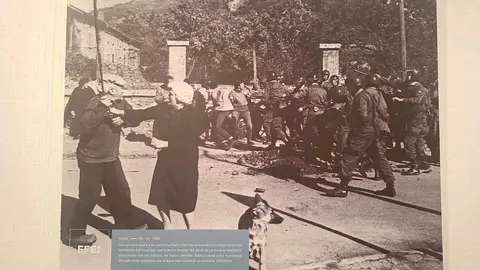 'León en Transición': 50 años de democracia a través de la fotografía . La Fundación Sierra Pambley acoge una exposición que revive los años decisivos del despertar democrático en la provincia.
