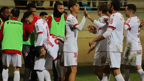 Un golazo de Cortés permite a la Cultural volver a ponerse por delante. Foto: Isaac Llamazares