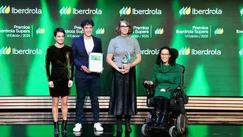 El Premio Iberdrola Supera Social, que reconoce a los proyectos que ayudan a la integración de la mujer a través de la práctica deportiva, recayó en el CEIP Lope de Vega, un 