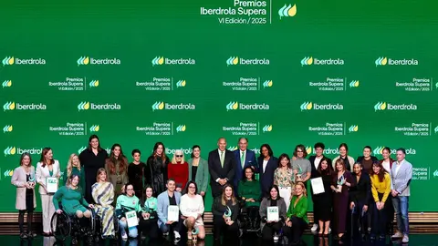 El Premio Iberdrola Supera Social, que reconoce a los proyectos que ayudan a la integración de la mujer a través de la práctica deportiva, recayó en el CEIP Lope de Vega, un 